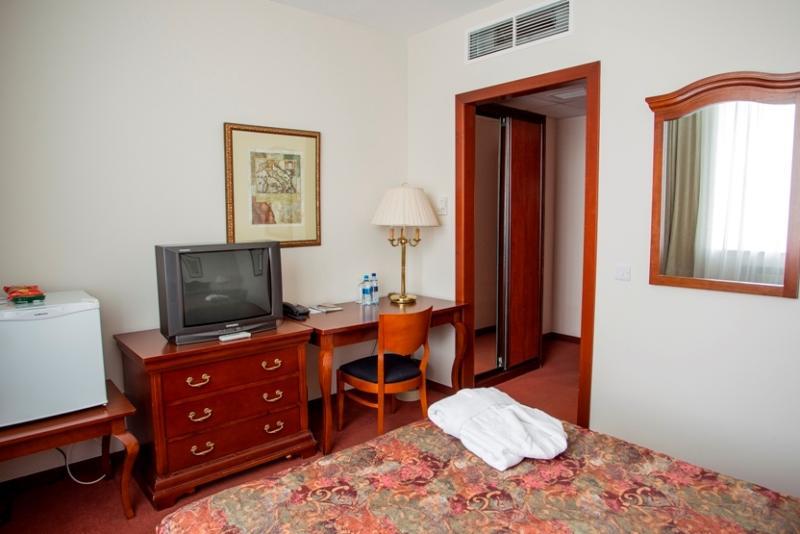 Atyrau Dastan Hotel Ngoại thất bức ảnh