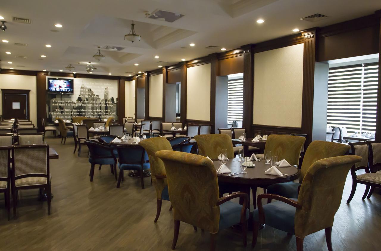 Atyrau Dastan Hotel Ngoại thất bức ảnh