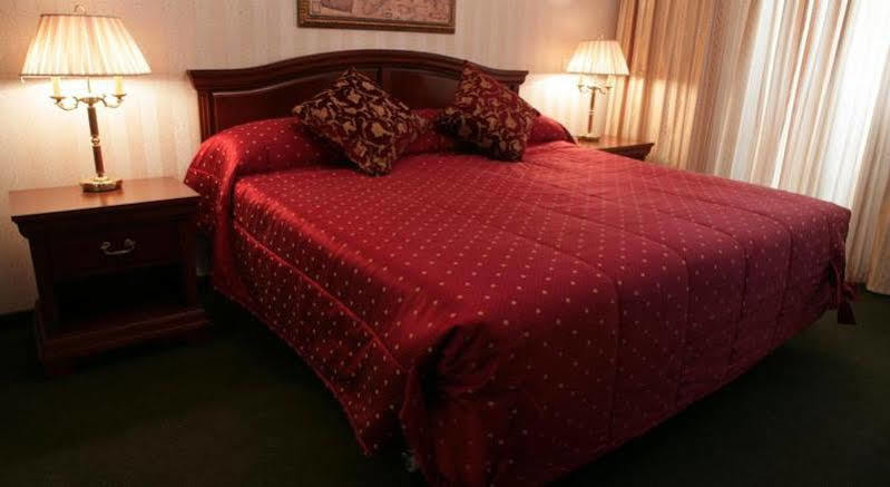 Atyrau Dastan Hotel Ngoại thất bức ảnh